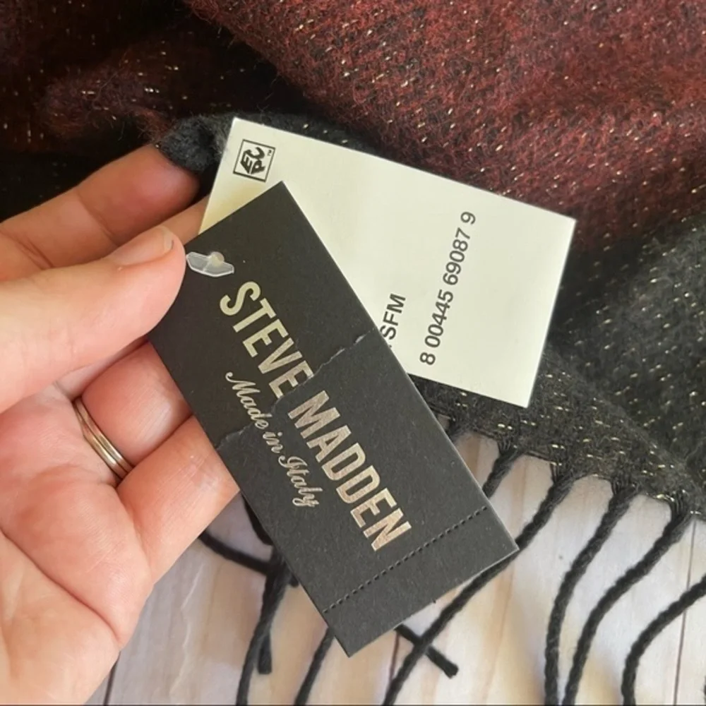 NWT STEVE MADDEN Lurex Striped Blanket Scarf